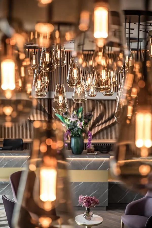Fairtours Hotelschiff Antonia***** Cologne 0*,