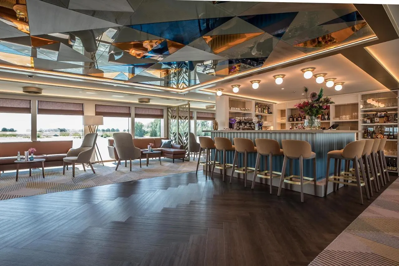 Fairtours Hotelschiff Antonia***** Cologne