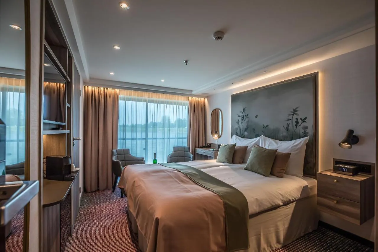 Fairtours Hotelschiff Antonia***** Cologne Botel